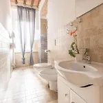 Am 1 - Elegant Three-room In The Center *