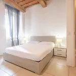 Am 1 - Elegant Three-room In The Center Διαμέρισμα *